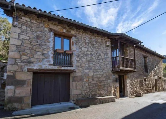 Cantabria Collection - Excepcional Chalet Cerca De Cabarceno